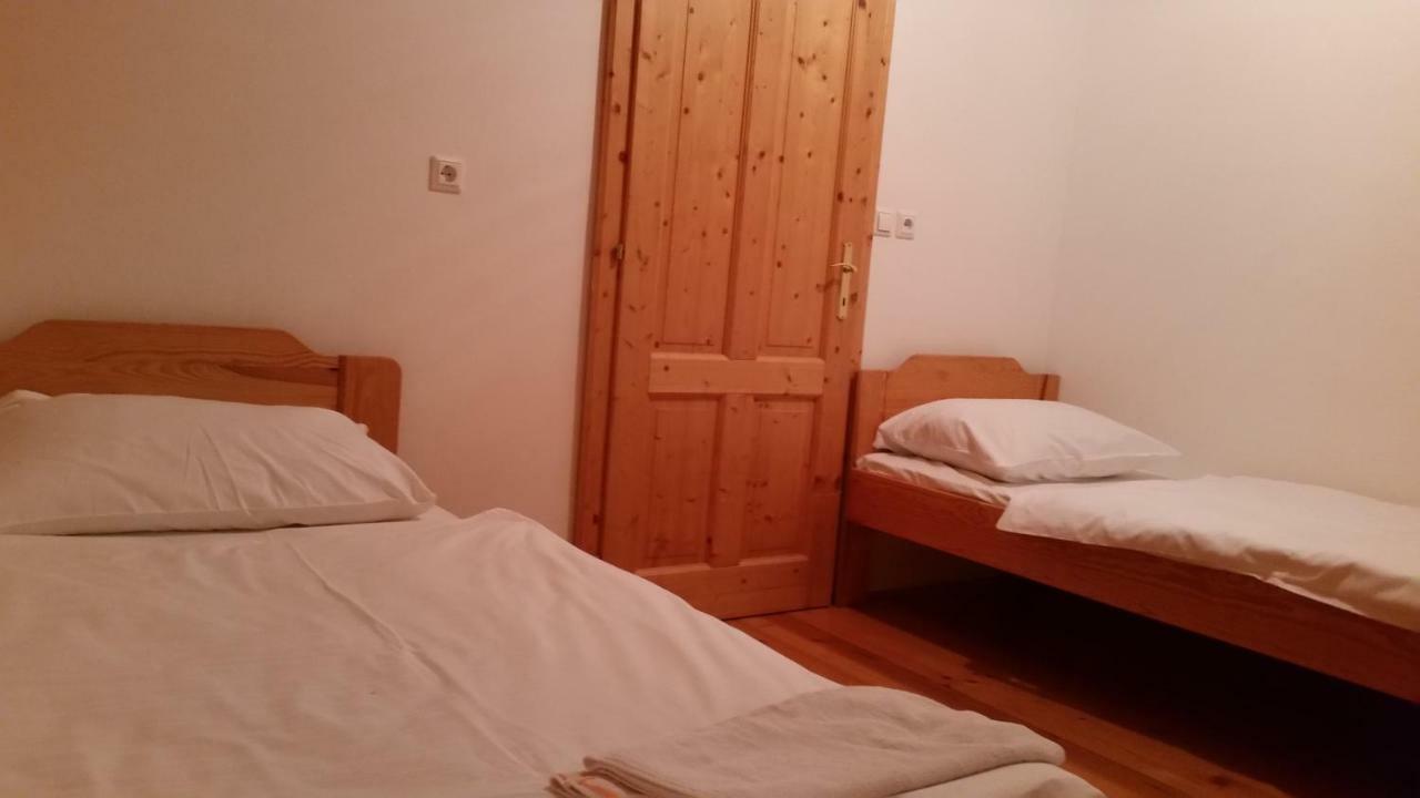 Turizem Pavlin Apartments Senturska Gora Exterior foto